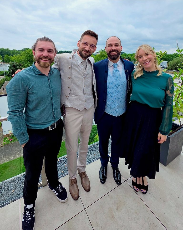 Instagram post from vocalsbysandra. This post is in position 2.